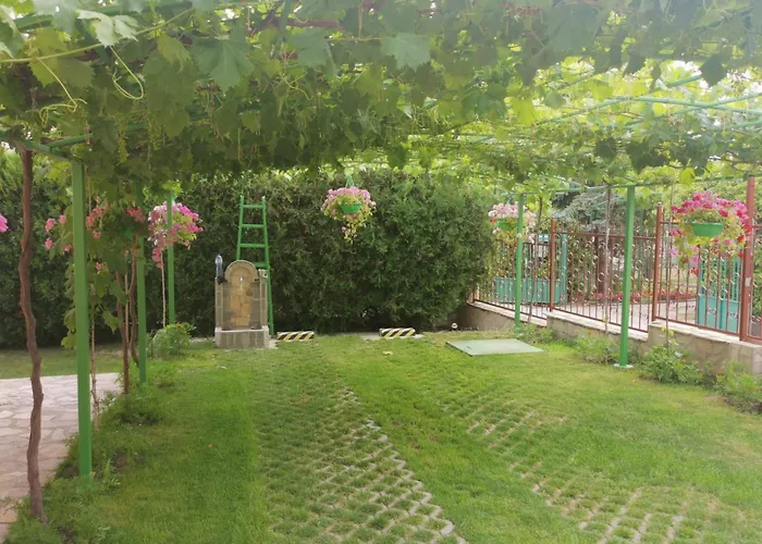 Affordable With Bbq 5 Min Drive From Lusi 3* Varna