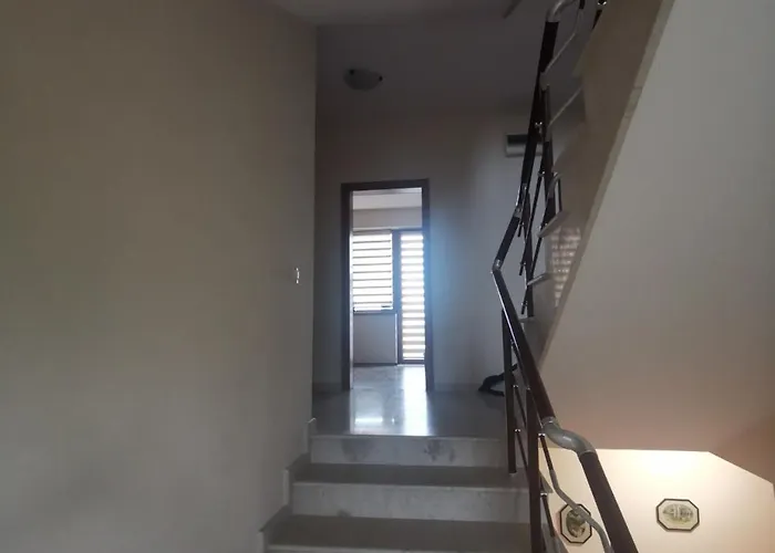 Affordable With Bbq 5 Min Drive From Lusi