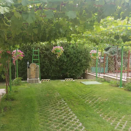 Affordable With Bbq 5 Min Drive From Lucy 3* Varna